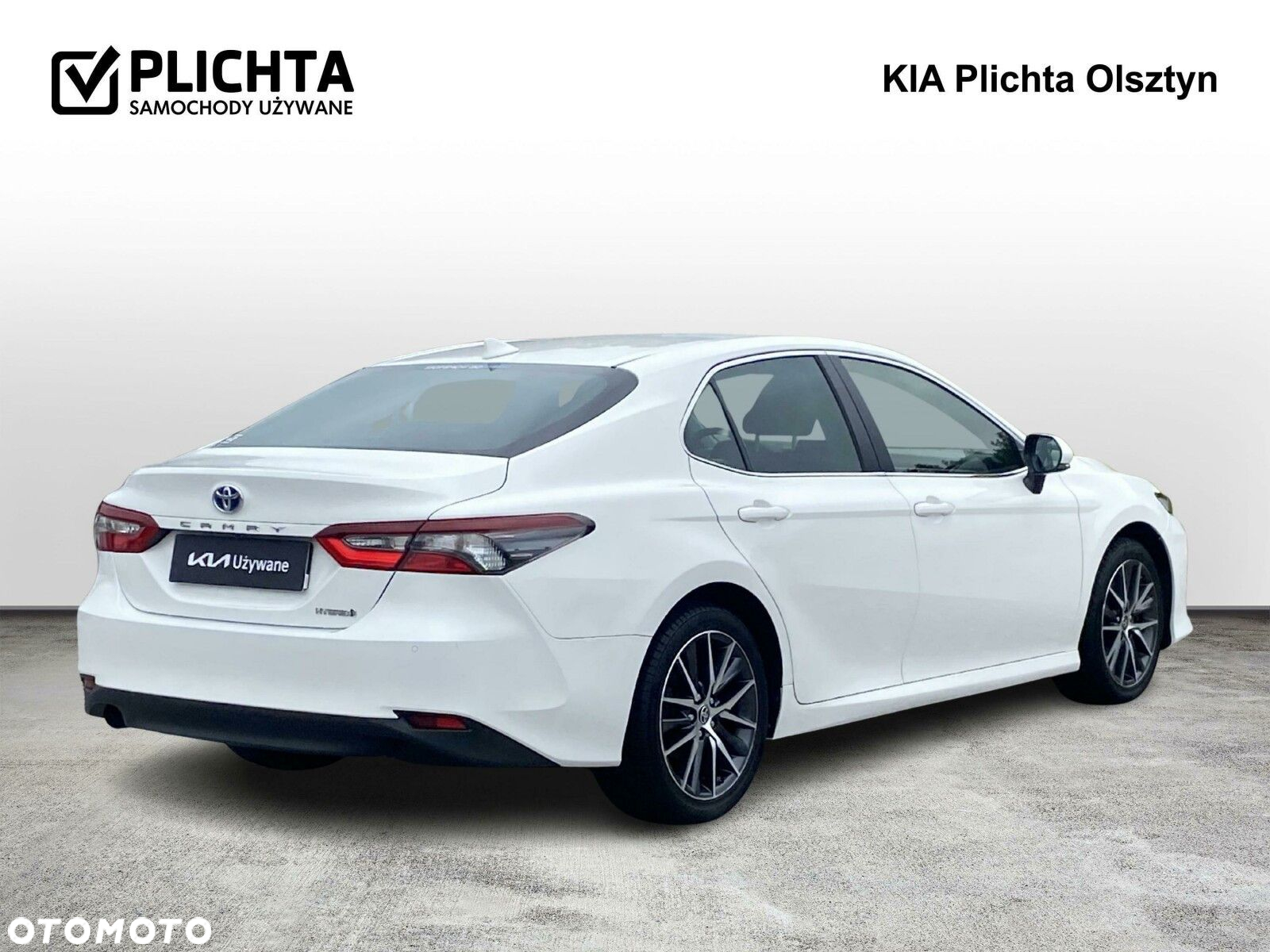 Toyota Camry - 5
