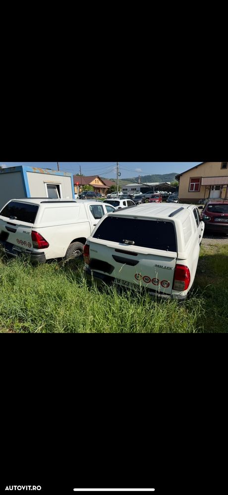 Toyota Hilux 4x4 Double Cab M/T Style - 2