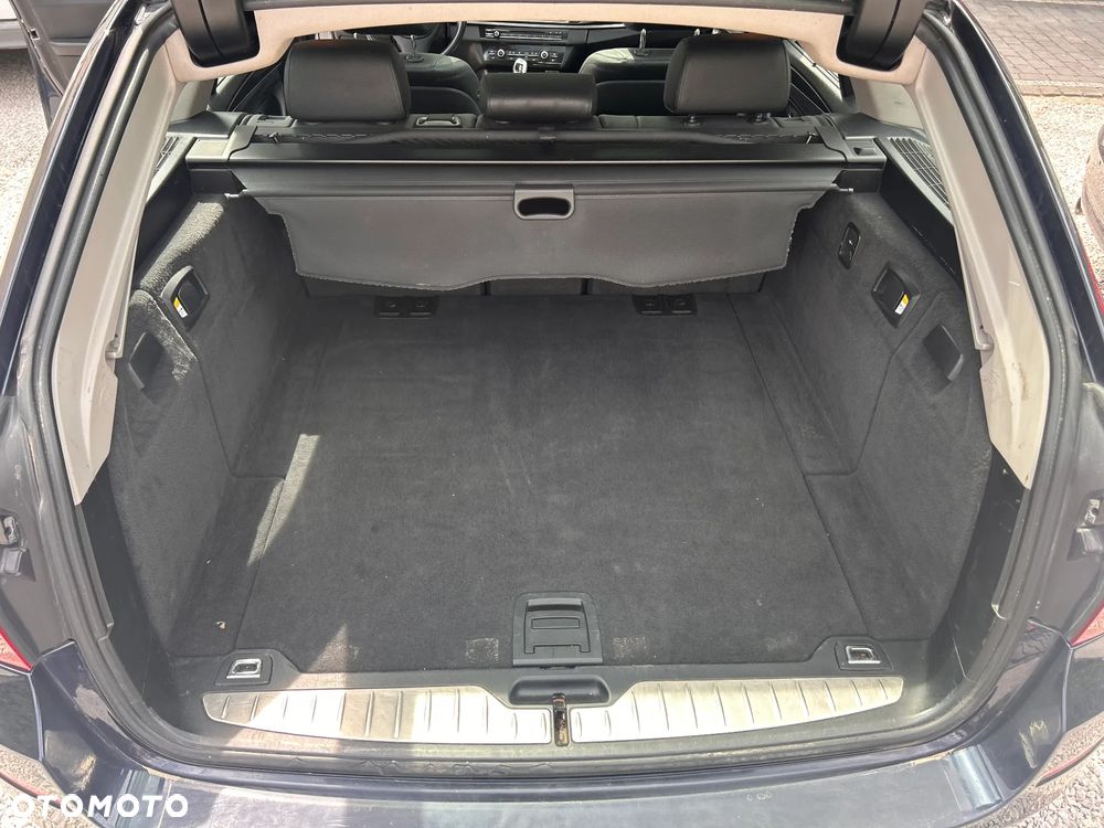 BMW Seria 5 525d - 8