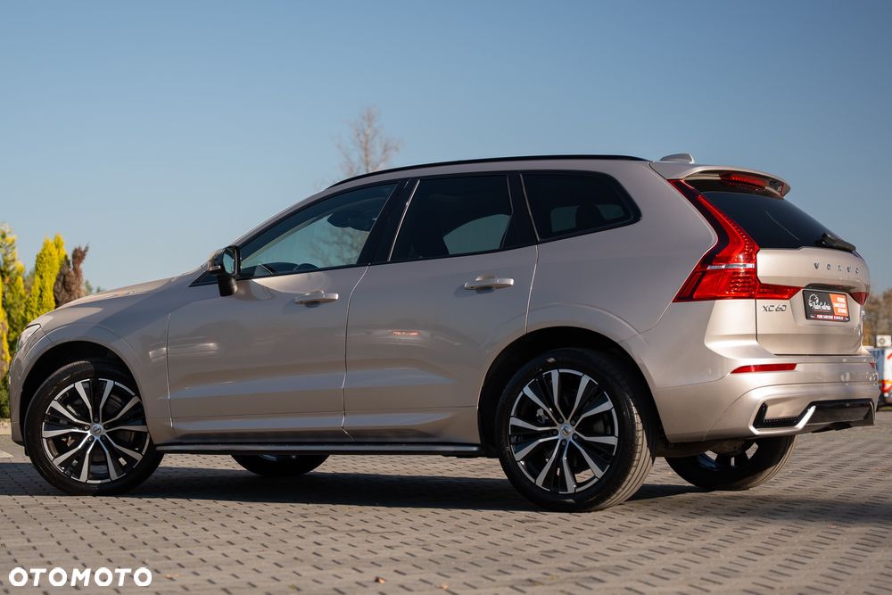 Volvo XC 60 D5 AWD R-Design - 14
