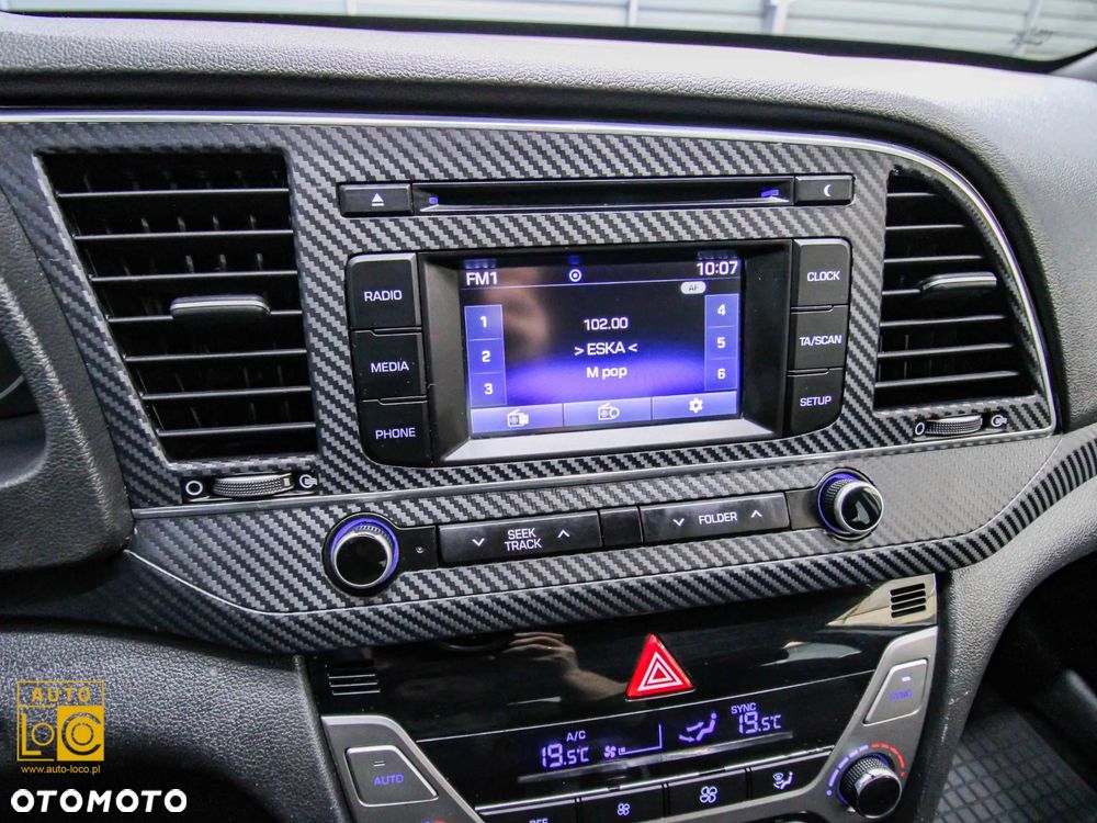 Hyundai Elantra 1.6 Comfort - 18