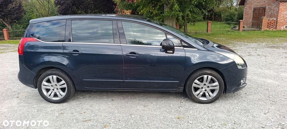Peugeot 5008 - 3