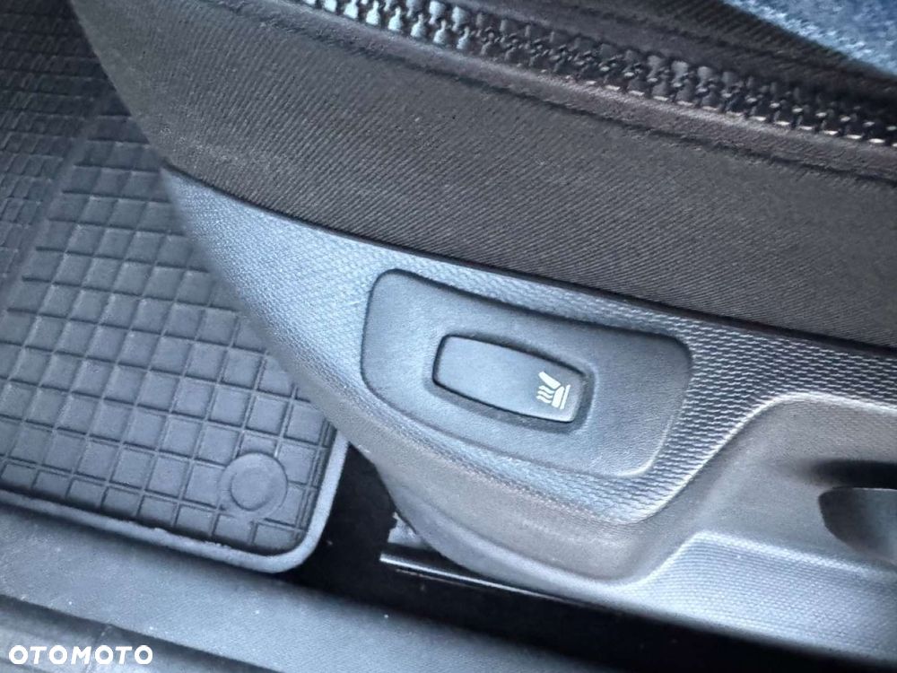 Renault Captur - 22