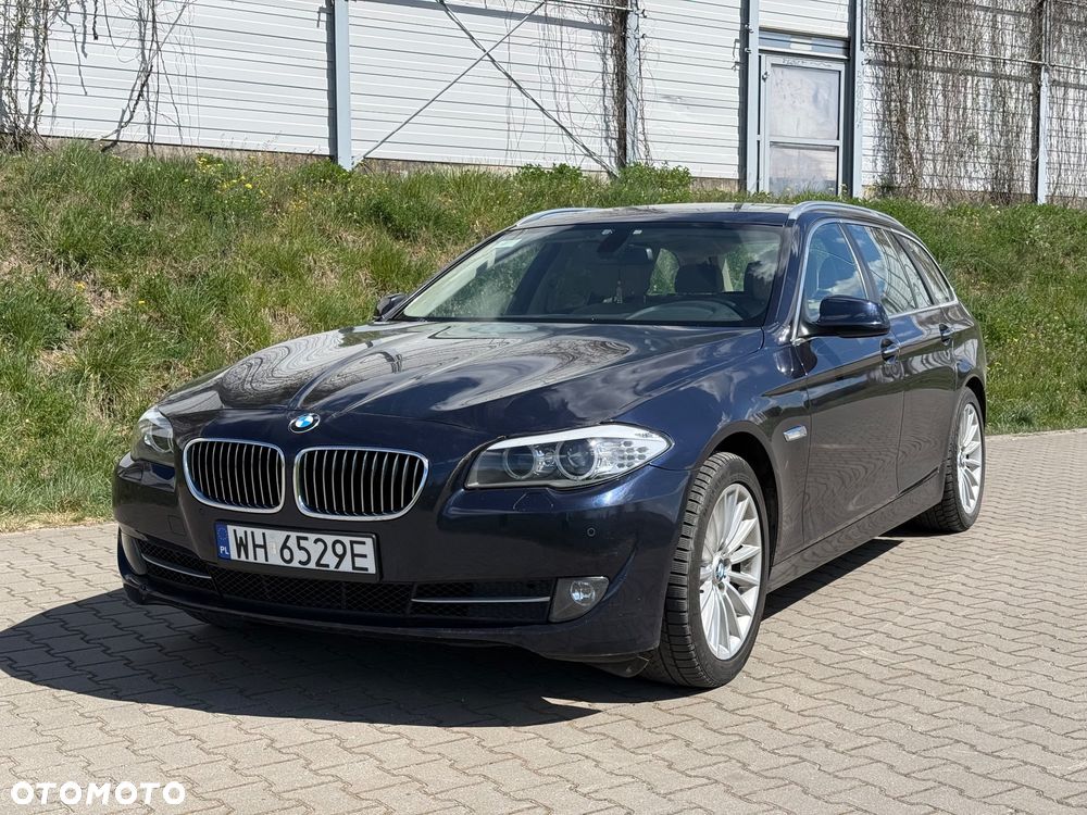 BMW Seria 5 528i - 1