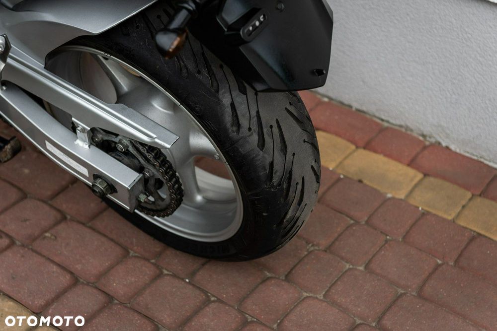 Yamaha FZ - 10