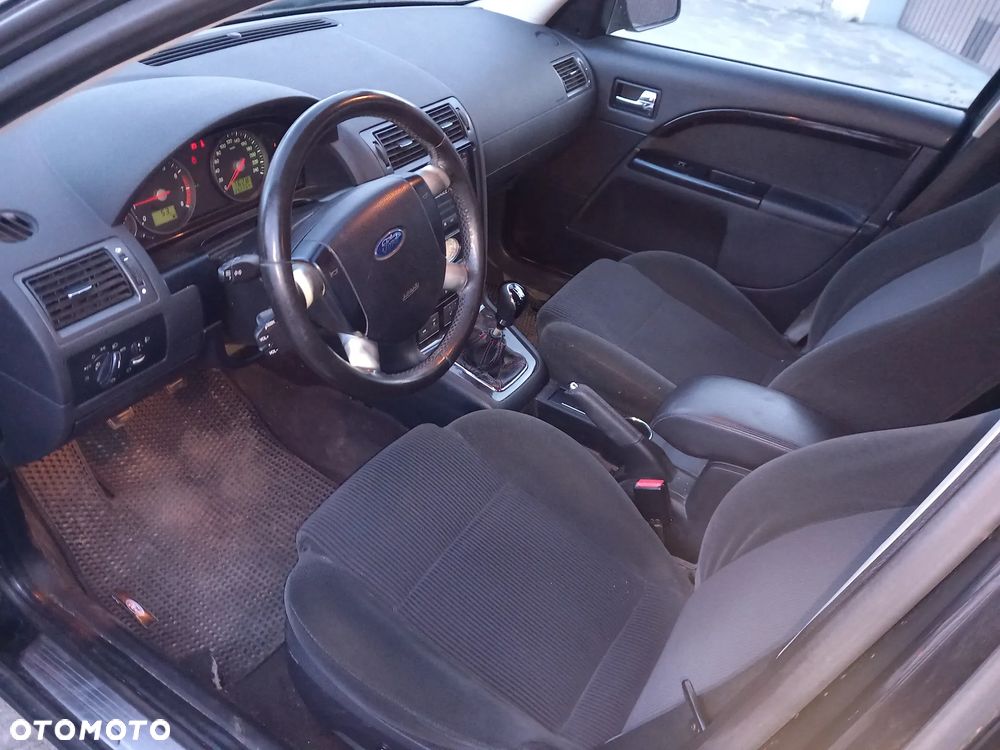 Ford Mondeo - 20