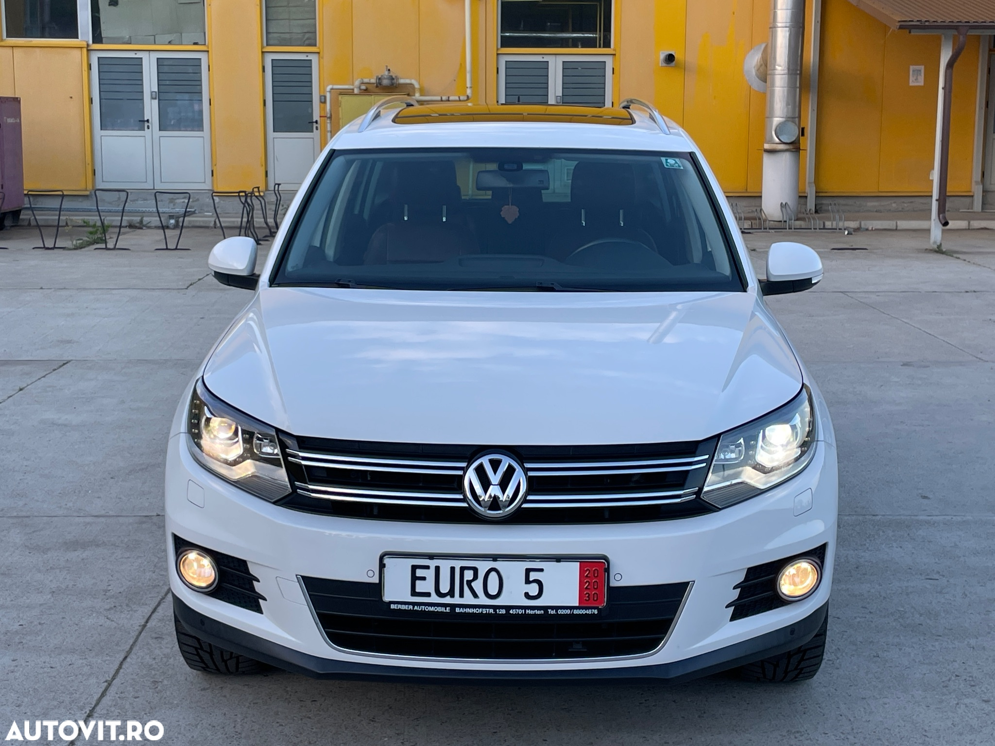 Volkswagen Tiguan 2.0 TDI DPF BlueMotion Technology Sport & Style - 13