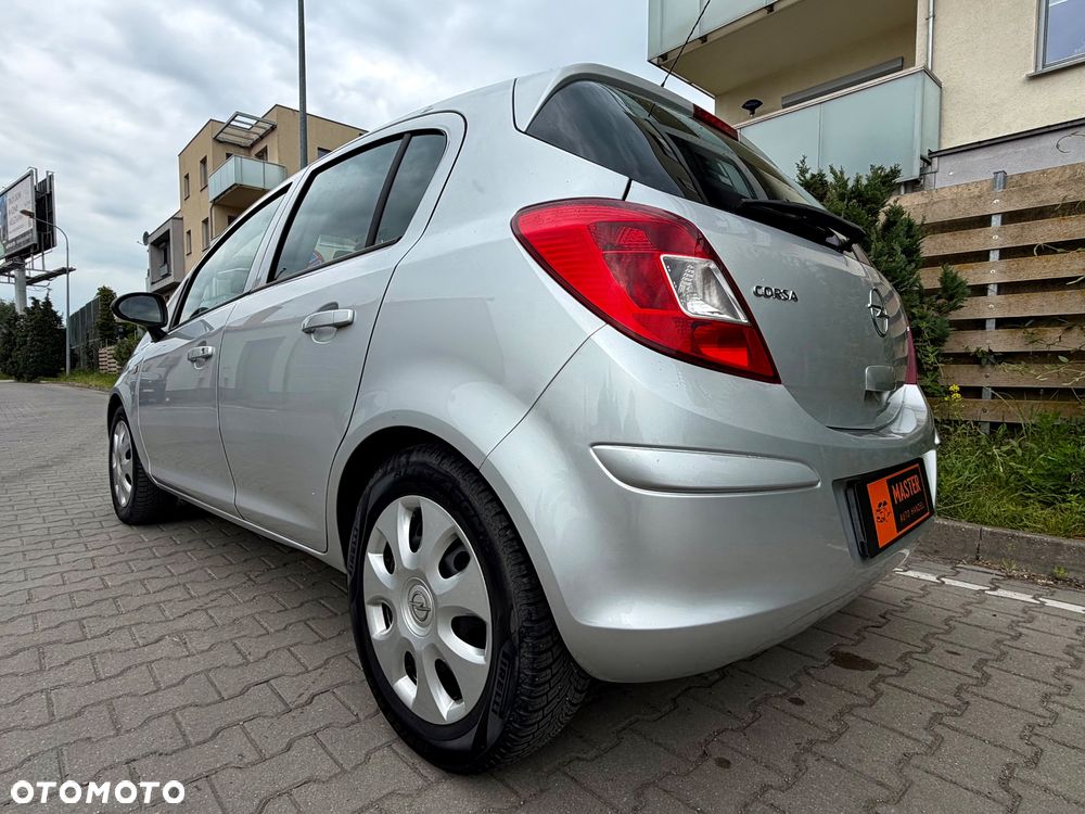 Opel Corsa 1.2 16V Innovation - 4