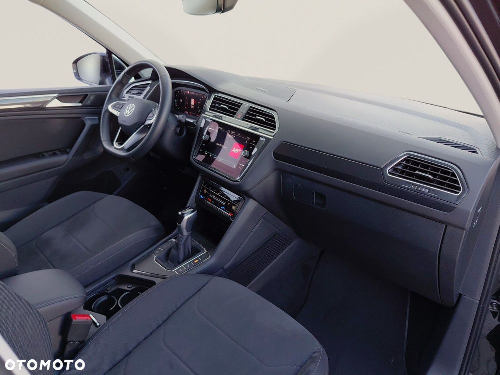 Volkswagen Tiguan 1.5 eTSI Elegance DSG - 19