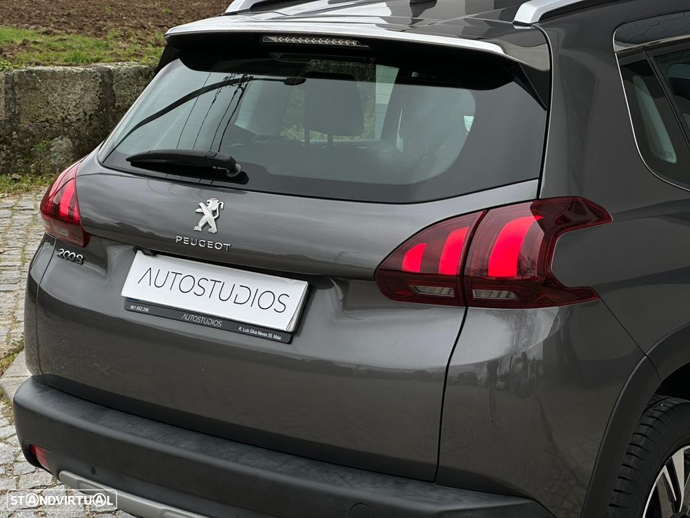 Peugeot 2008 PureTech 110 GPF Stop&Start EAT6 Allure - 13