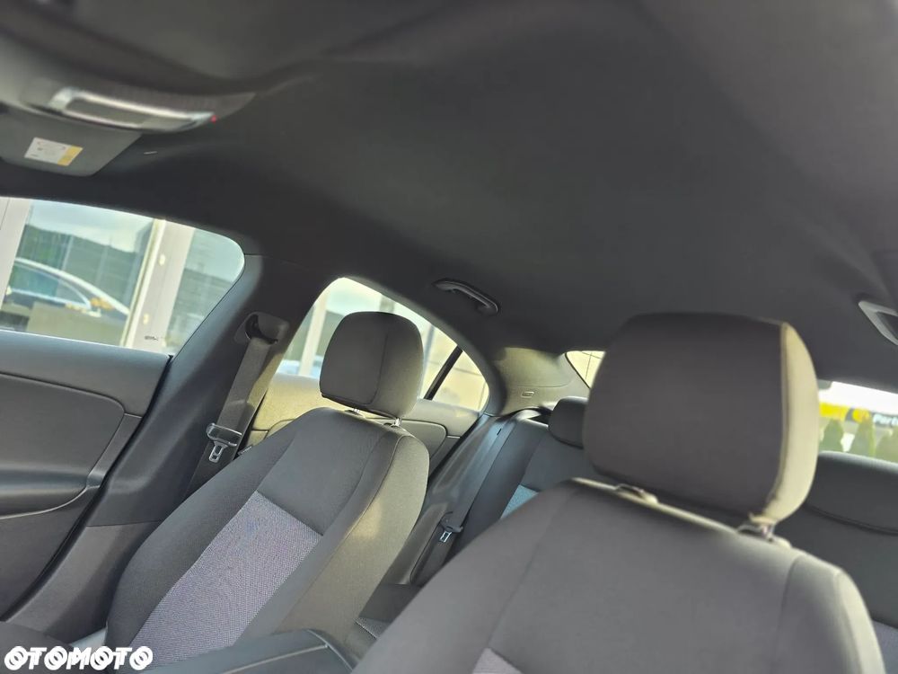 Mercedes-Benz CLA 180 d Progressive 8G-DCT - 27