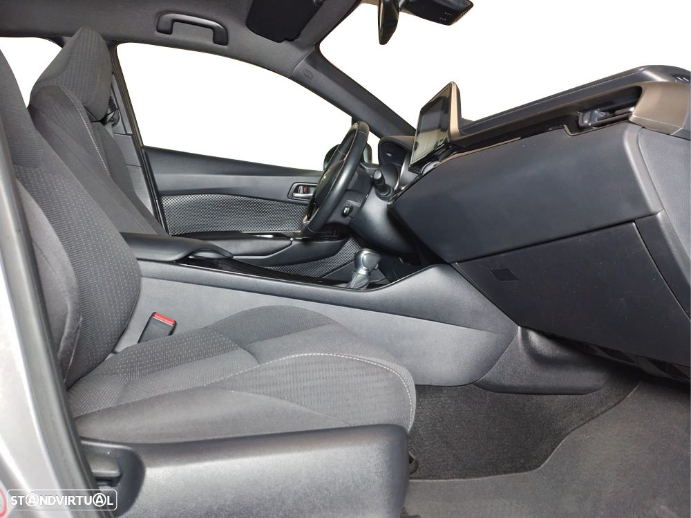 Toyota C-HR - 6