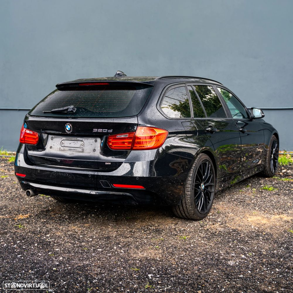 BMW 320 d Sport Line - 7
