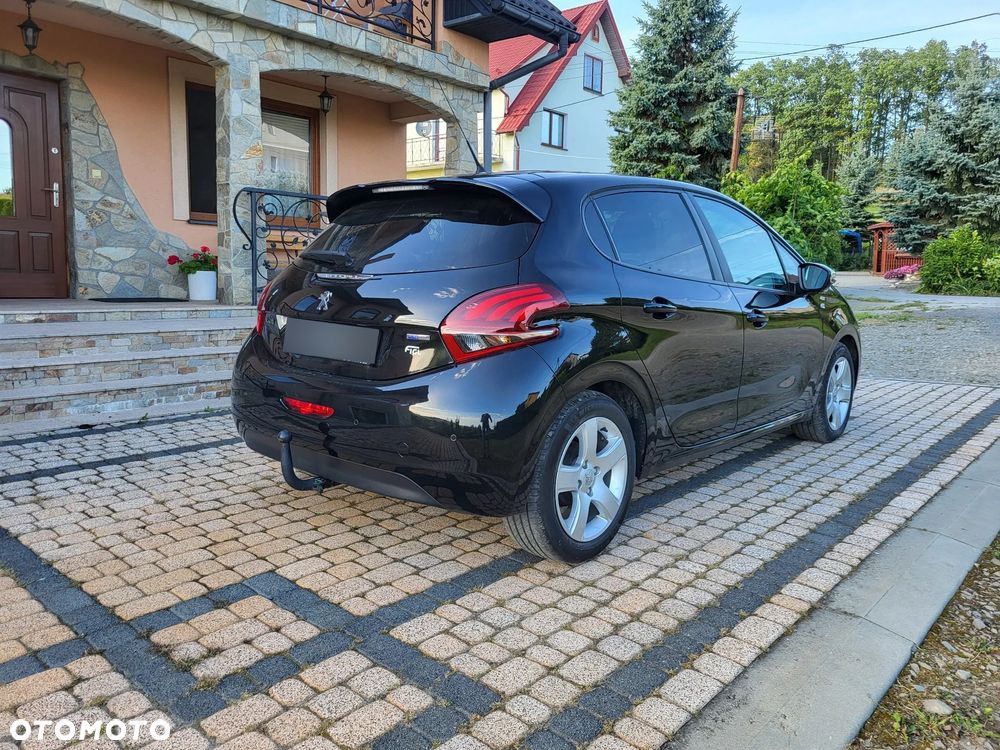 Peugeot 208 PureTech 82 Style - 6
