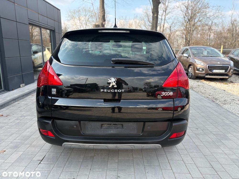 Peugeot 3008 Hybrid4 - 4