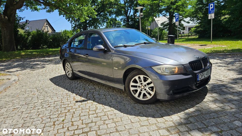 BMW Seria 3 318d - 1