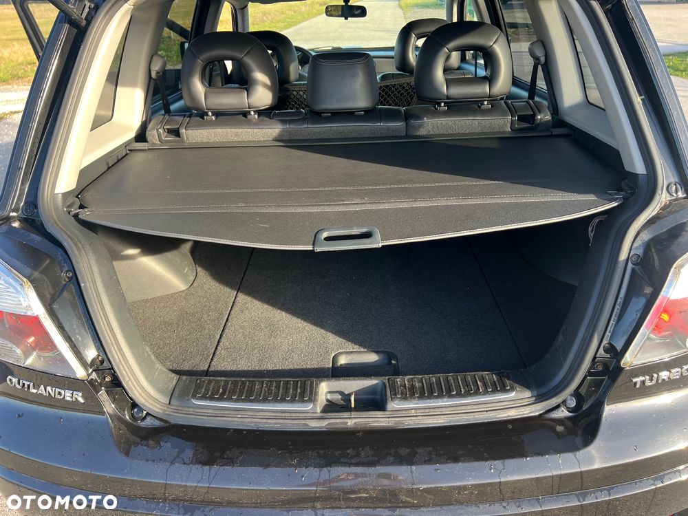 Mitsubishi Outlander 2.0 Turbo 4WD - 13