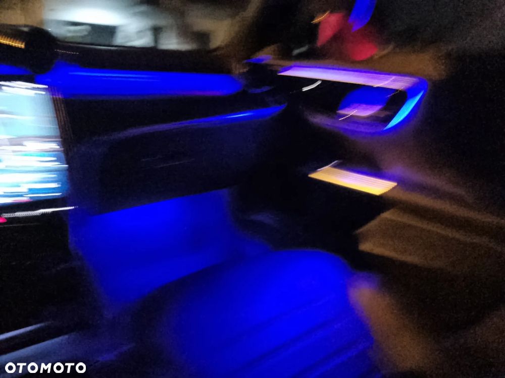 Mercedes-Benz Klasa C 300 e 9G-TRONIC AMG Line - 10