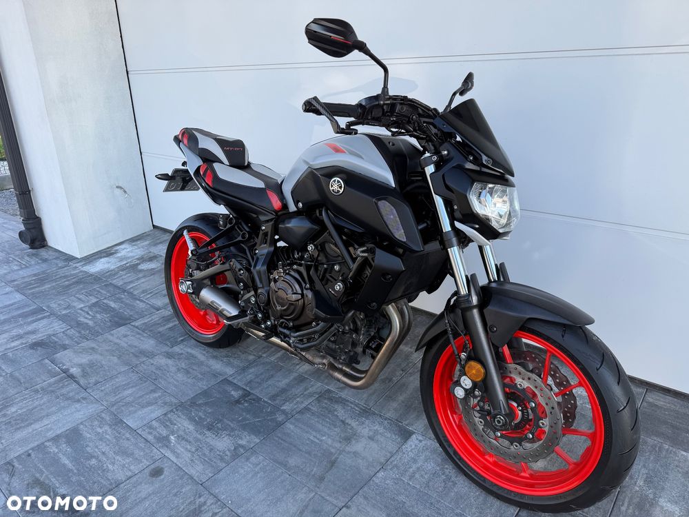 Yamaha MT - 19