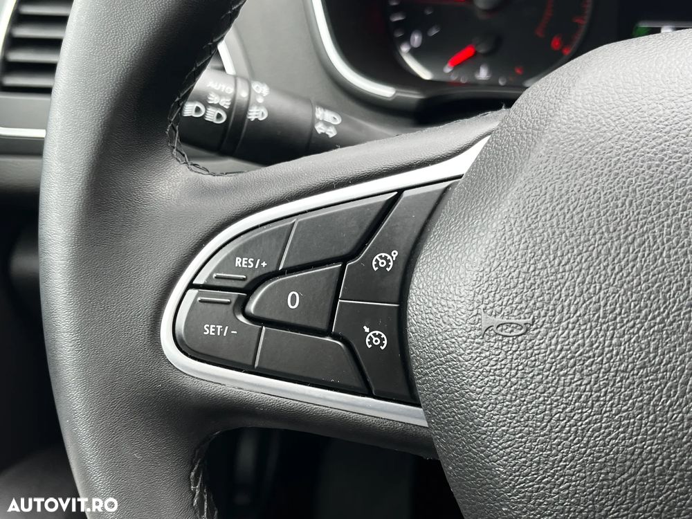 Renault Megane Blue dCi EDC Zen - 16