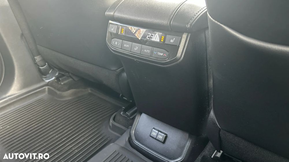 Toyota Highlander 2.5 L Dynamic Force 248CP Luxury Metallic - 10