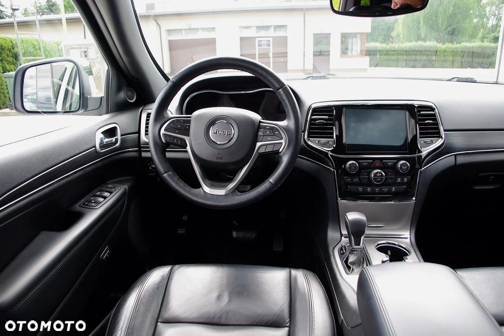 Jeep Grand Cherokee - 8