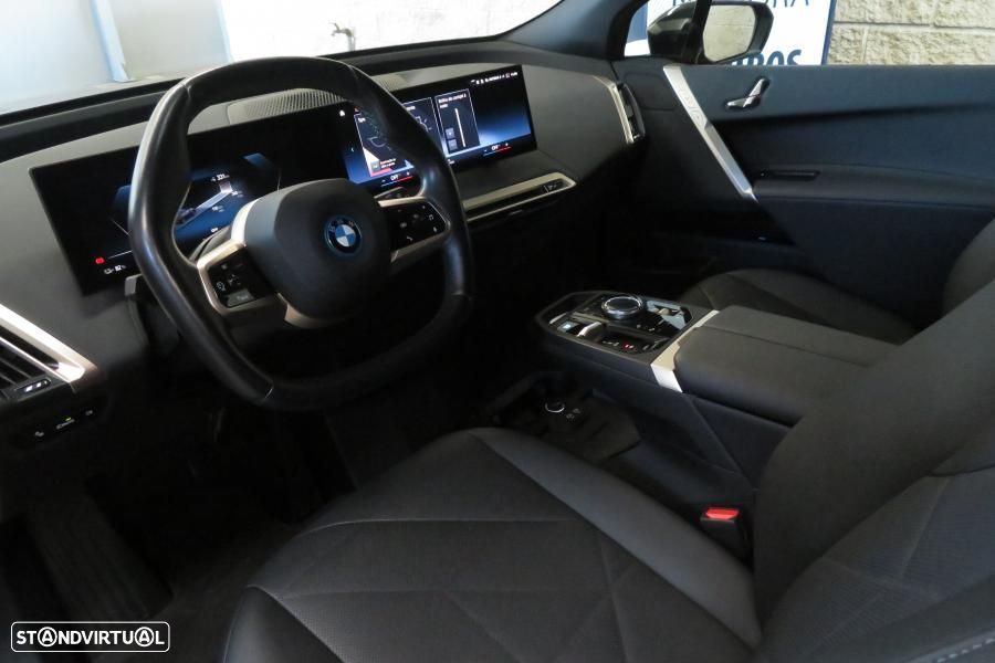 BMW iX xDrive 40 - 38