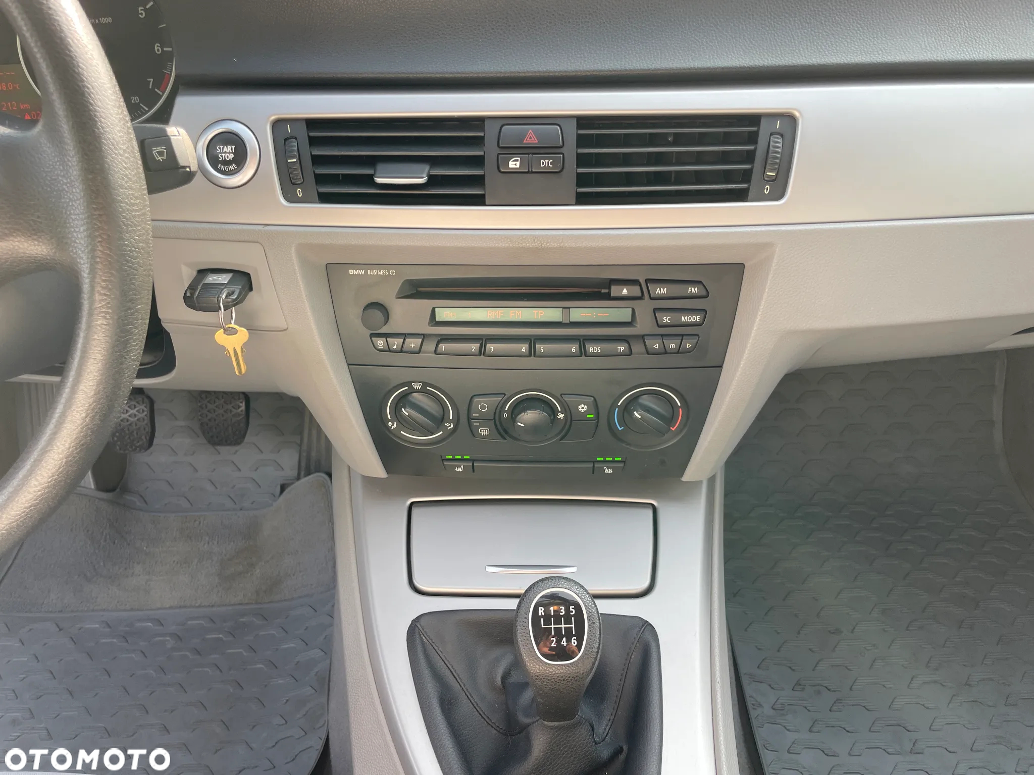 BMW Seria 3 318i - 23