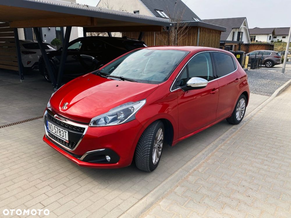 Peugeot 208 1.2 PureTech Allure - 1