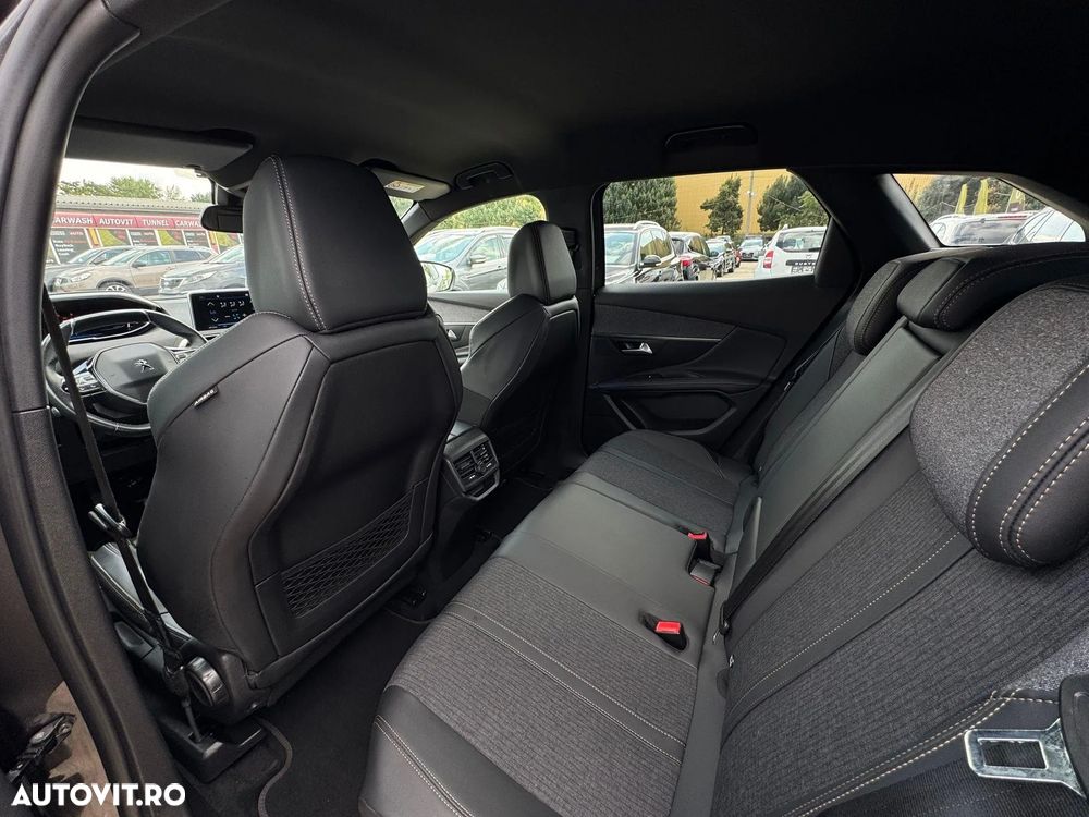 Peugeot 3008 1.2 PureTech Turbo S&S GT-Line - 16