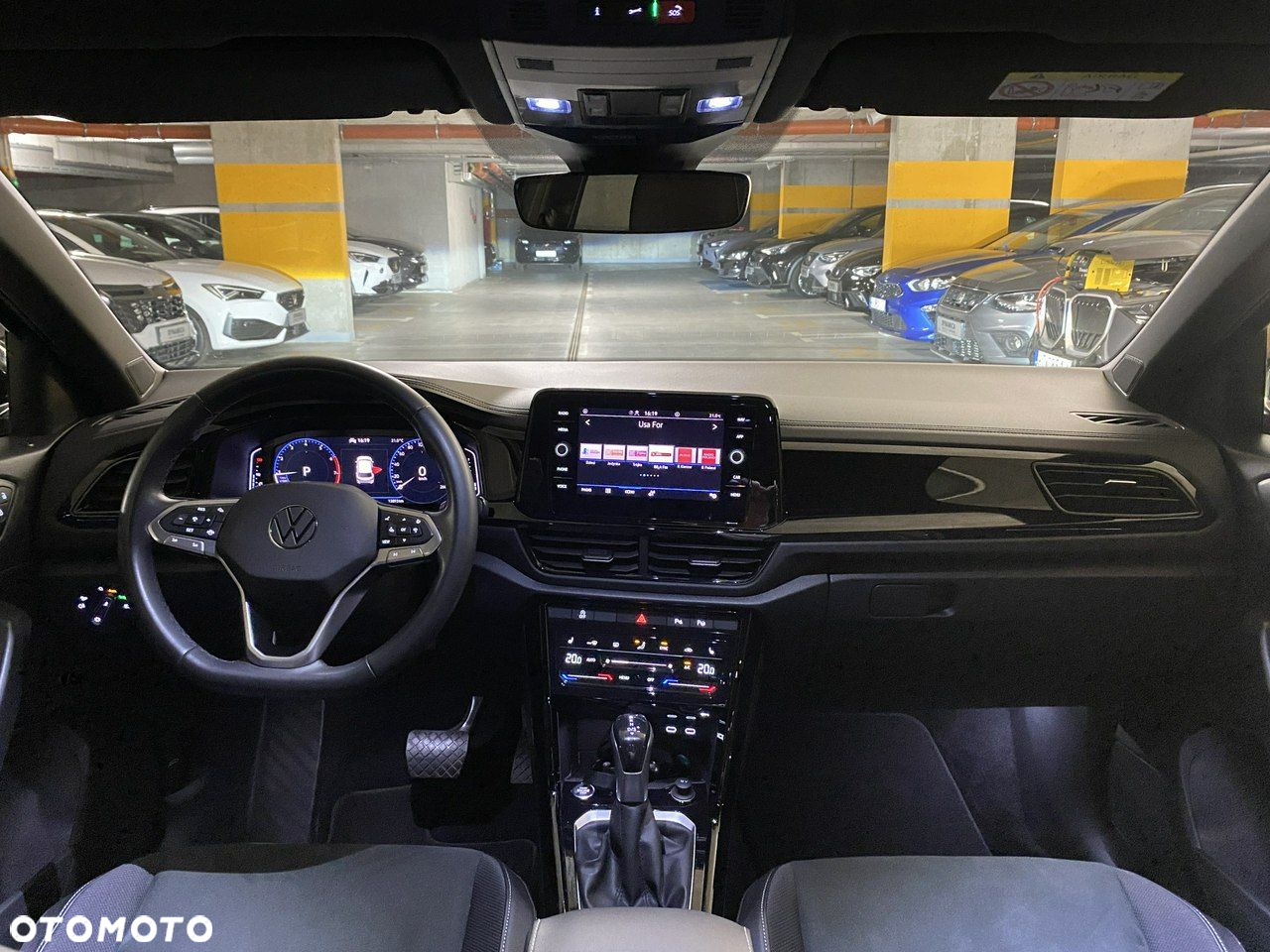 Volkswagen T-Roc - 14