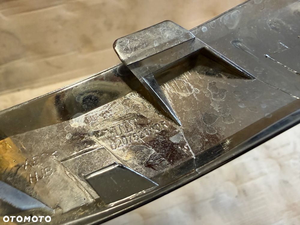 Listwa chrom pod lampę Renault Captur II lewa 620752010R prawa 620747303R OE - 4