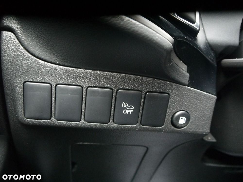 Mitsubishi Outlander - 38