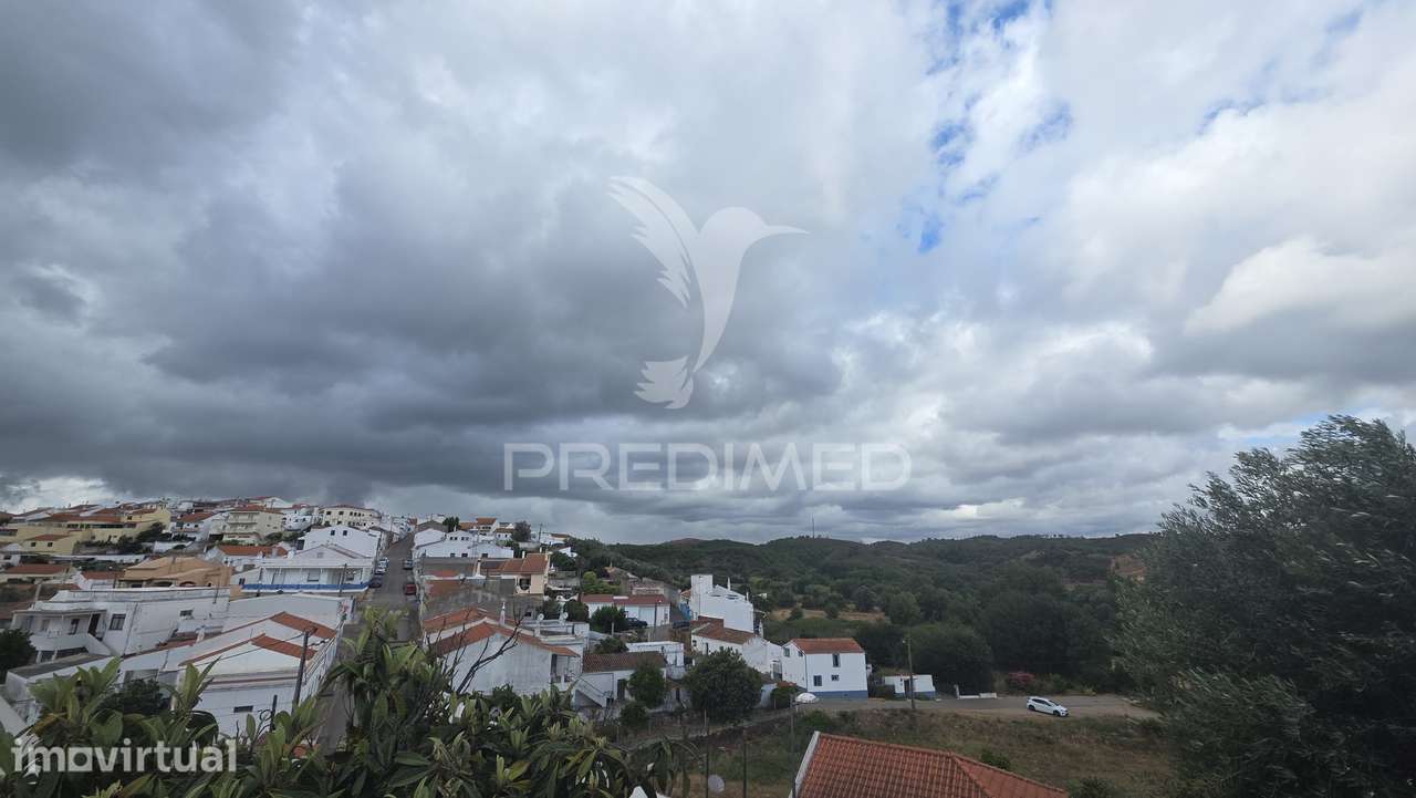 Ruina na Aldeia de São Marcos da Serra, Algarve - Grande imagem: 4/5