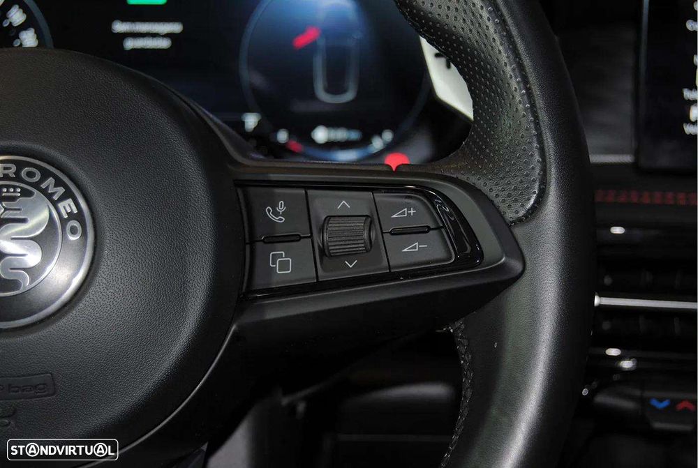 Alfa Romeo Tonale 1.3 Plug-In Hybrid Veloce e-AWD - 27