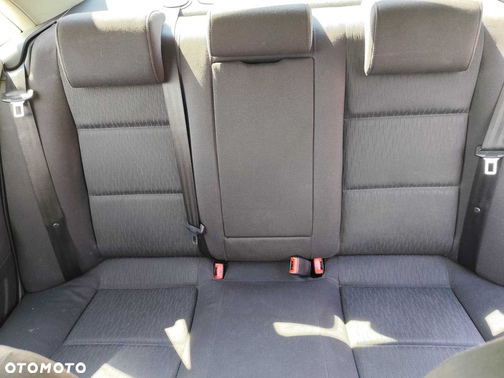 Audi A4 Limousine - 6