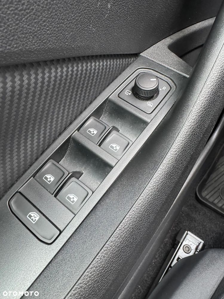 Skoda Kamiq 1.5 TSI Monte Carlo DSG - 23