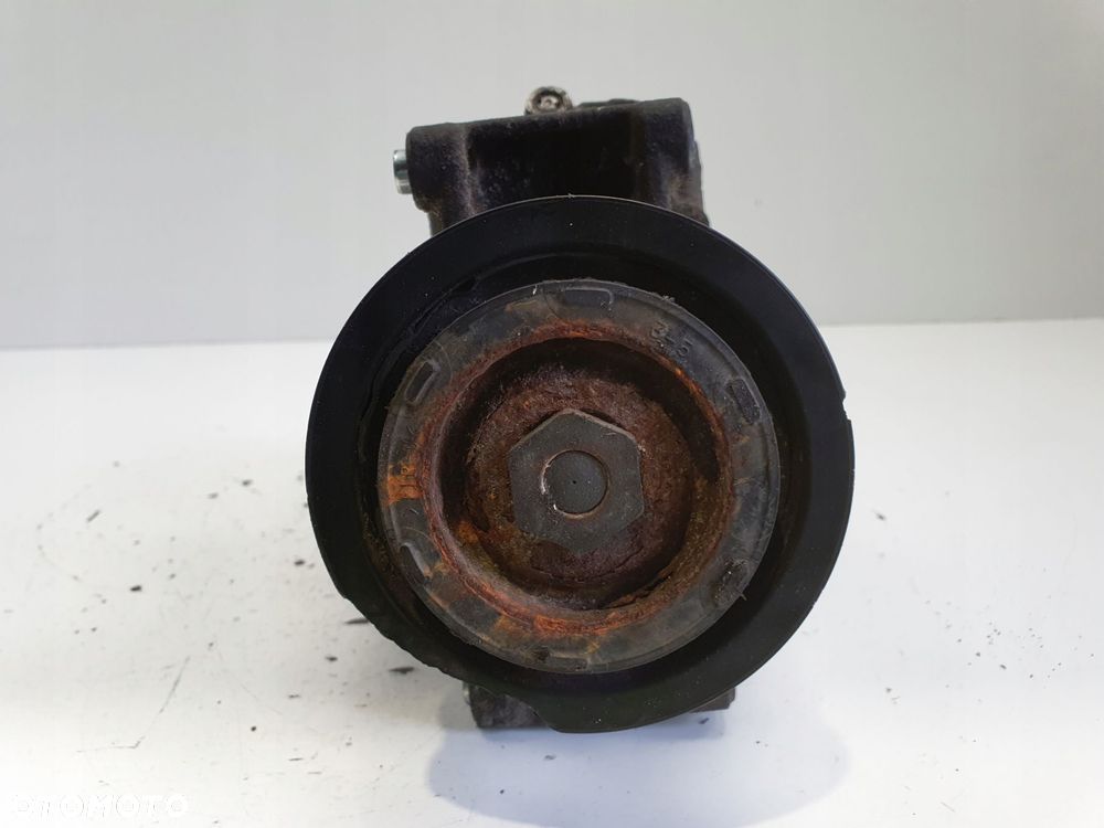 SPRĘŻARKA KLIMATYZACJI Audi A4 B8 2.0 TDI _ pompa 4F0260805AP - 4