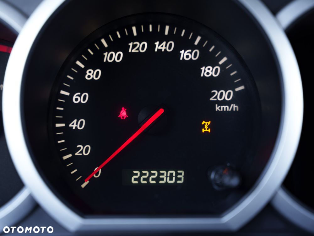 Suzuki Grand Vitara 2.0 Comfort + Family - 27