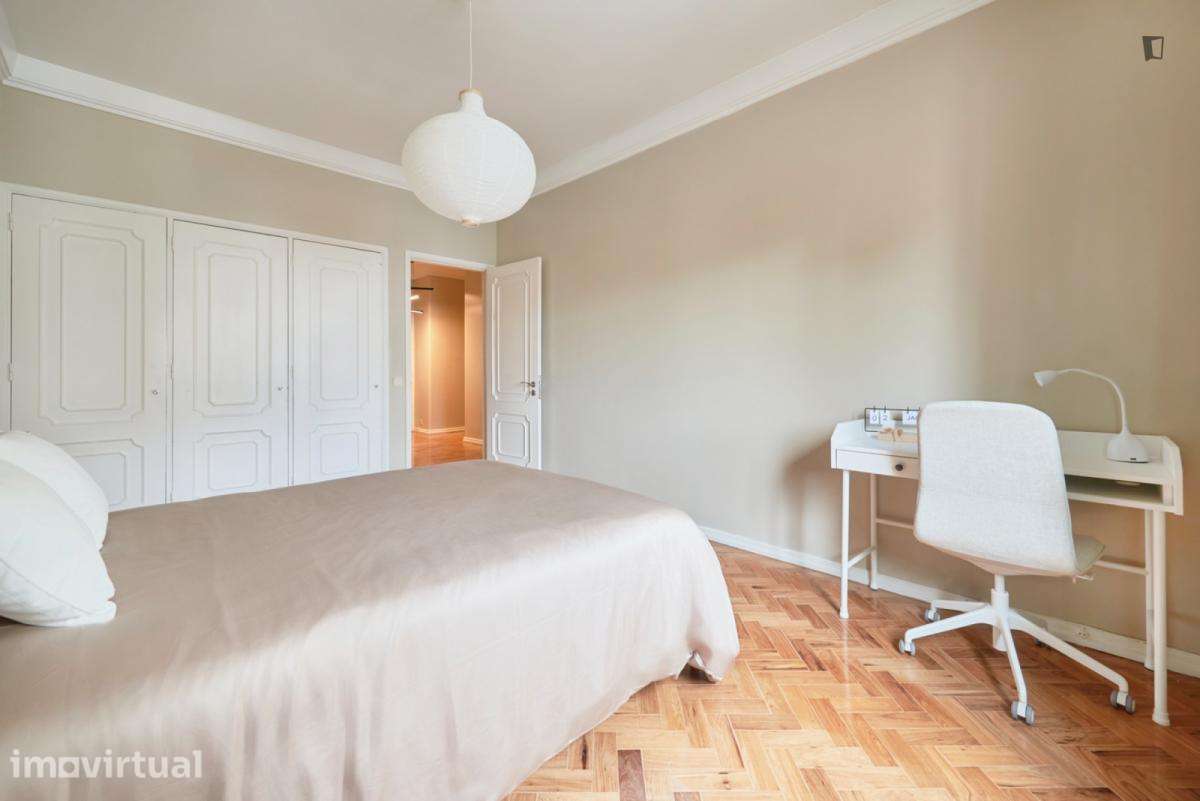 Quarto - localizado em Lisbon - Grande imagem: 5/43