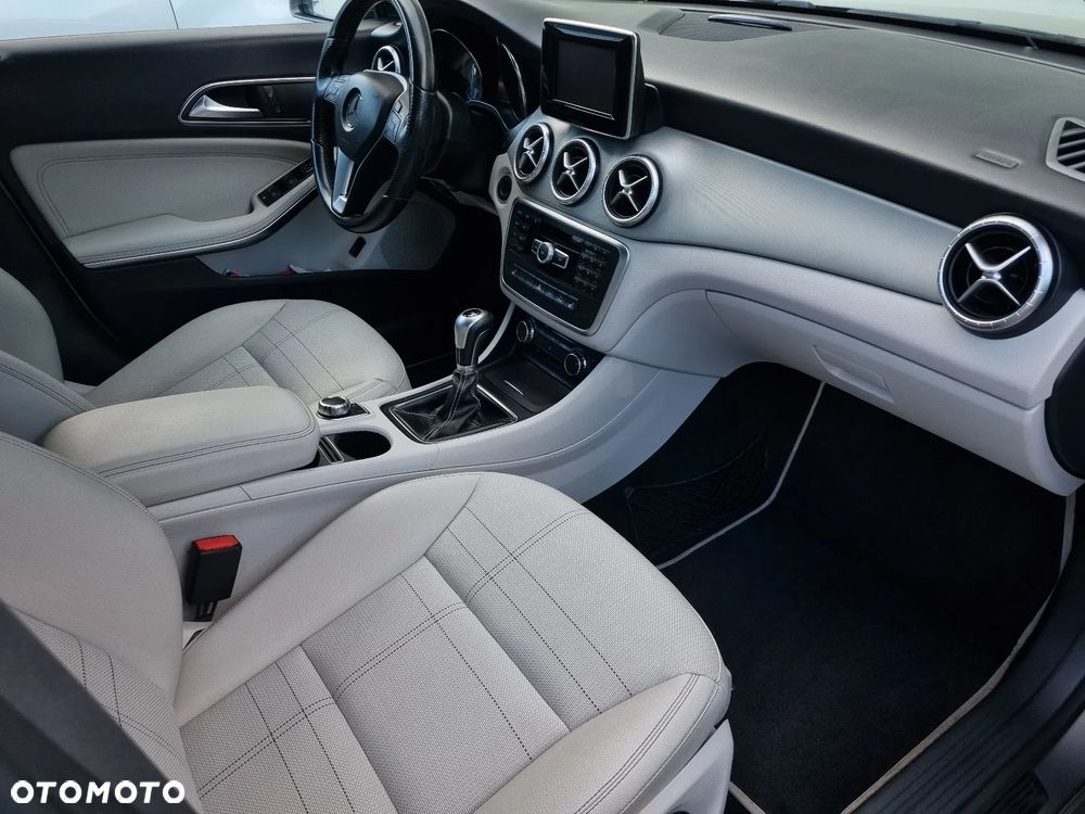 Mercedes-Benz CLA - 8