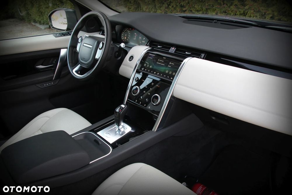 Land Rover Discovery Sport 2.0 D180 SE - 31