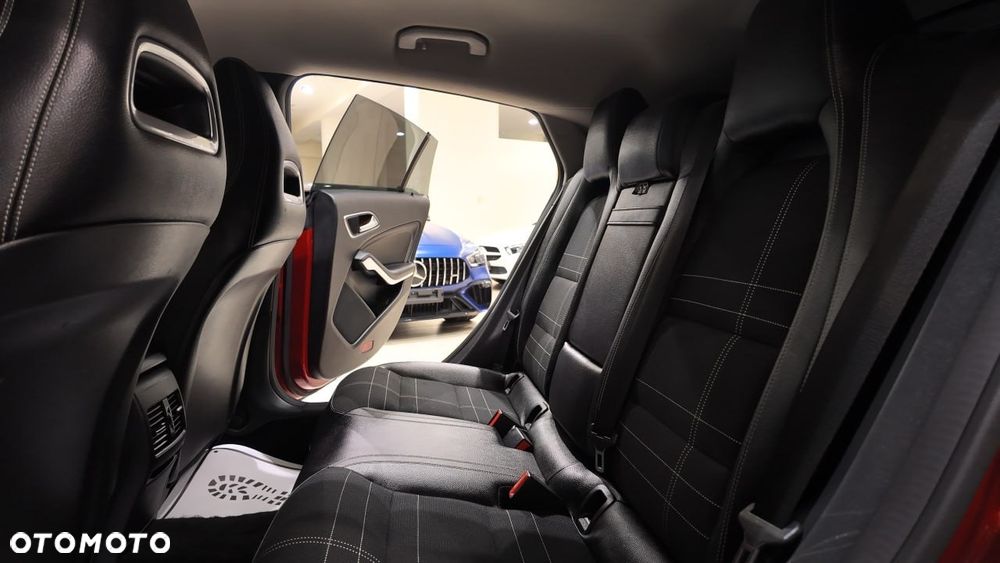 Mercedes-Benz CLA 250 4-Matic Sport - 30