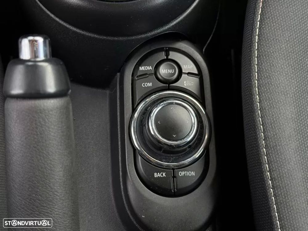 MINI 3 Portas Cooper Premium First Essential - 39