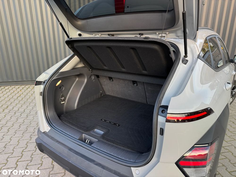 Hyundai Kona - 16