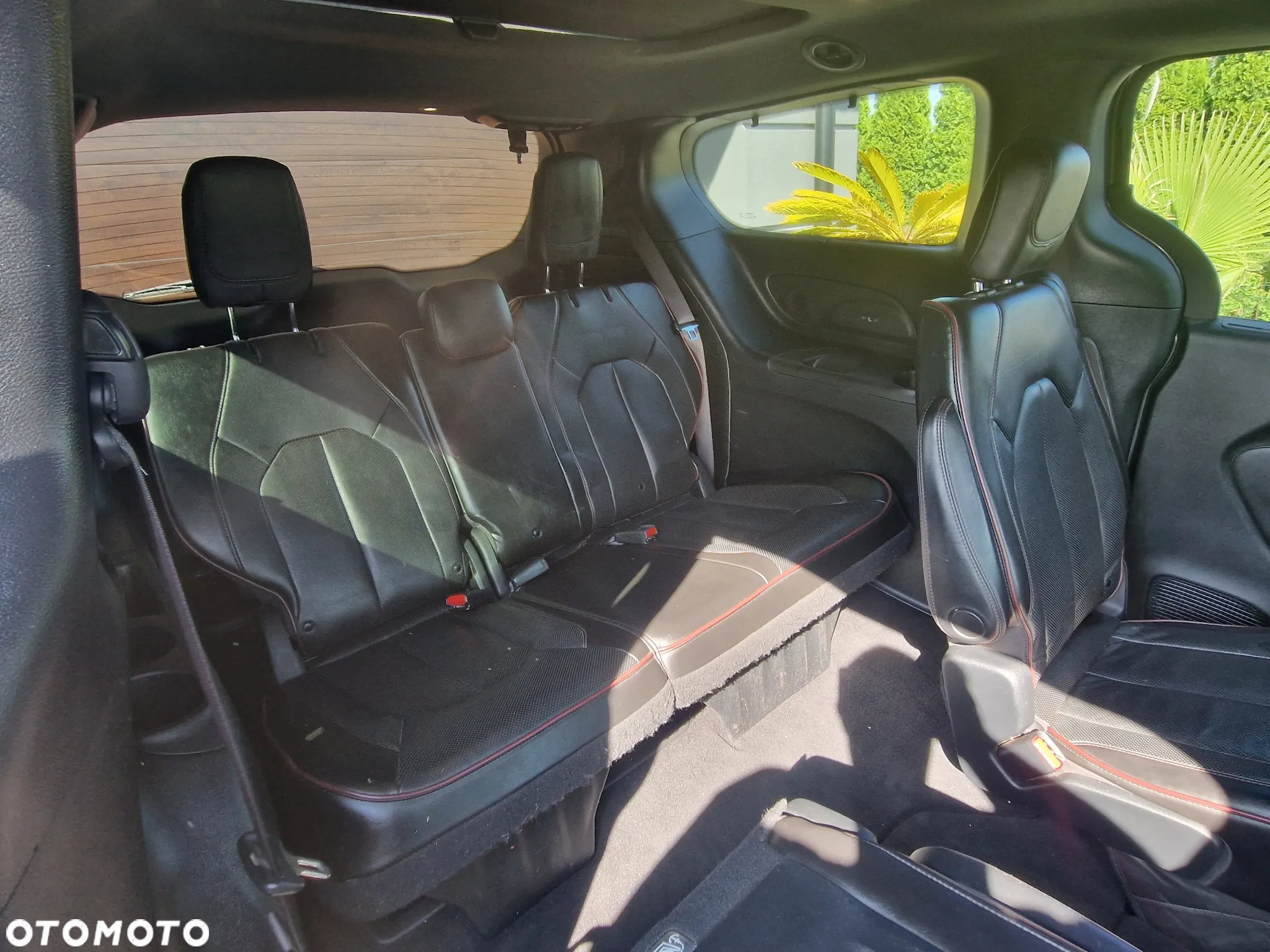 Chrysler Pacifica - 18