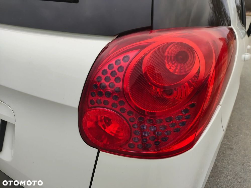 Peugeot 207 1.6 HDi Tendance - 19