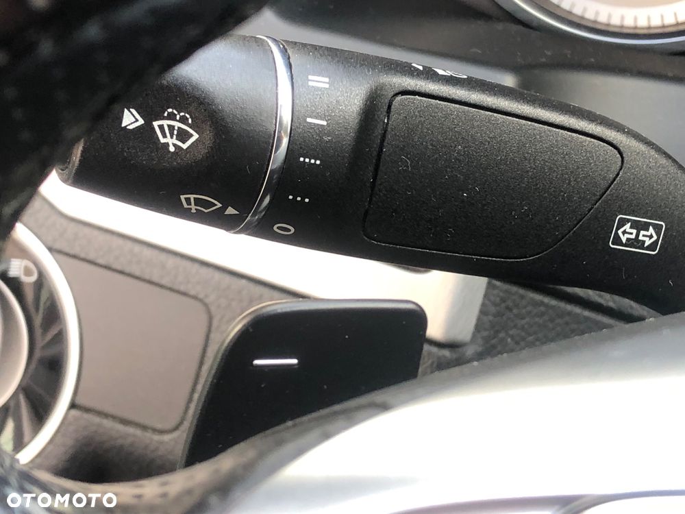 Mercedes-Benz Klasa E 250 Coupe 7G-TRONIC - 13