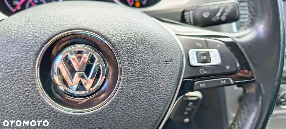Volkswagen Golf - 17
