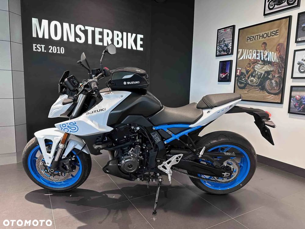 Suzuki GSX - 13